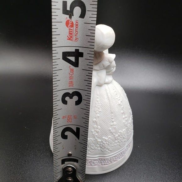 Vintage 1994 Lladro Porcelain Girl Woman Hand Bell Hand Made in Spain Communion - Picture 8 of 8